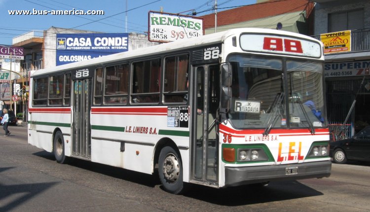 El Detalle OA 101 D2382 - L.E.Liniers
CHX 601

Línea 88 (Buenos Aires), interno 36
