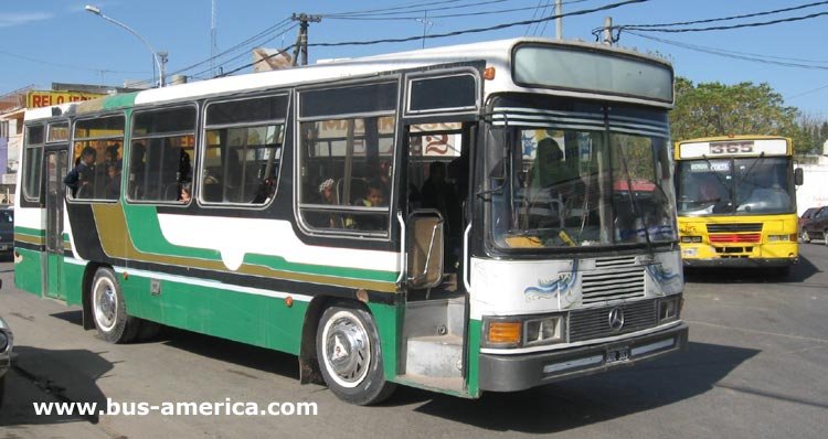 Mercedes-Benz OF - Eivar - Escolar
Omnibus que aú conserva los colores de la empresa ATACO NORTE de Resistencia, Chaco
