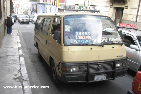 Nissan Caravan , lnea 365 de La Paz
