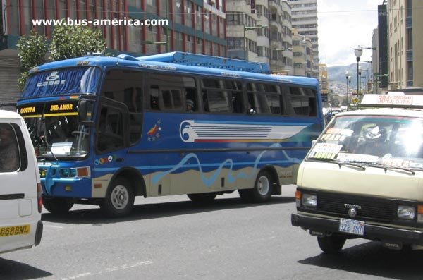 Nissan Condor - Camet - l�nea de La Paz
