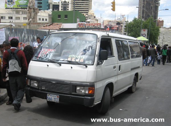 Nissan Caravan - lnea 301 de La Paz
