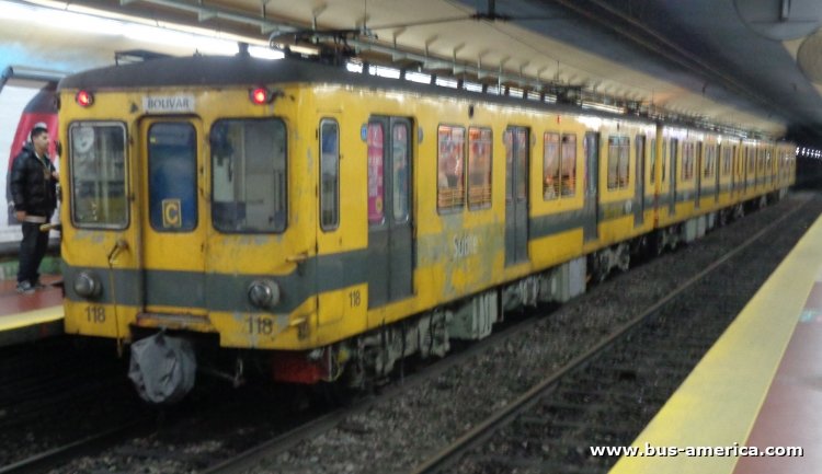 GE (en Argentina) - Metrovías
Línea E, formación C, primer coche 118

