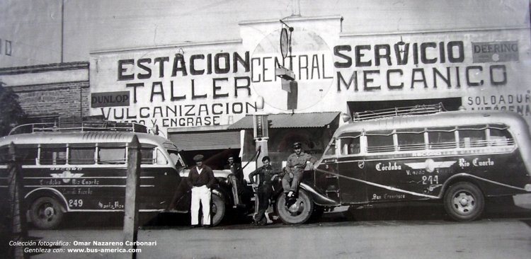 Chevrolet - Gnecco - Record  &  Ford - Record
Colección fotográfica: Omar Nazareno Carbonari
[Datos de derecha a izquierda]
