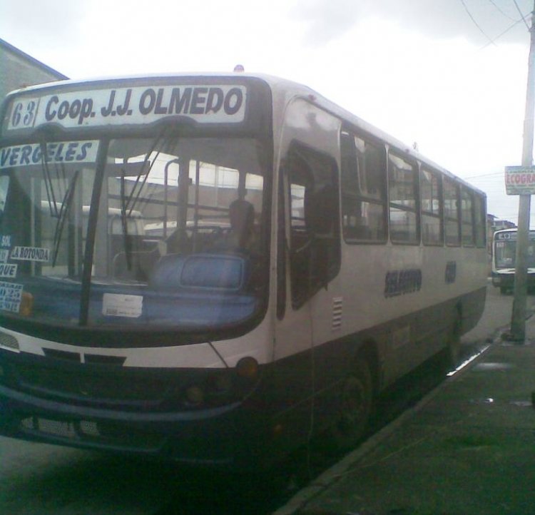 megabuss eco
bus urbano de la ciudad de Guayaquil, con las ventanillas reformadas
