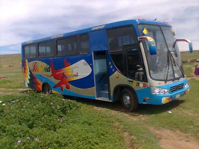 CAMET BOLIVIA
BUS SEMITURISMO
Palabras clave: G F R "WIPHALA"