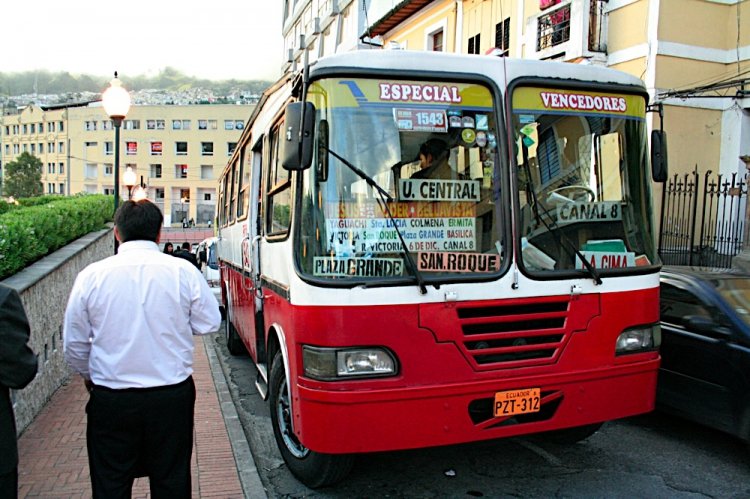 FORD 700 CARROCERIA ?????
PZT312
Bus Urbano de Quito Coop Vencedores de Pichincha

Desconosco la carroceria, hecho uso del mismo pero ni idea ...
Palabras clave: FORD 700 CARROCERIA ?????
