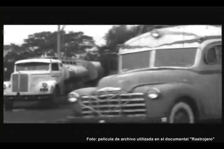 Vehículo Prov. de Córdoba
Fotografía extraída de película de archivo utilizada en el documental "Rastrojero"
