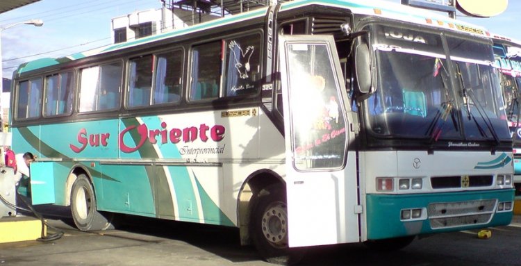 Busscar El Buss 320 (en Ecuador) - Sur Oriente
Foto tomada de la web ecuabus.com
