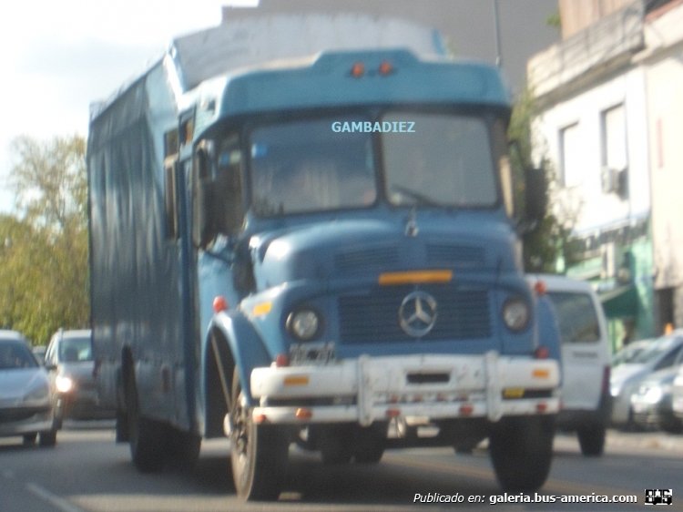 Mercedes-Benz LO 1114 - D.I.C. - Particular
¿R 073990 - VGC 287? ¿C 745134 - VUC 287?

Foto: "Truku" Gambadiez
Colección: Charly Souto

http://galeria.bus-america.com/displayimage.php?pid=34147
Palabras clave: Mercedes-Benz LO 1114 - D.I.C. - Particular