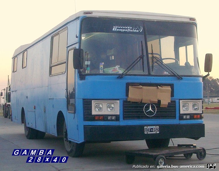 Mercedes-Benz OF 1214 - D.I.C. - Particular
J 058125 - UIF 492

Colección: Gamba 28x40
Palabras clave: Gamba / DIC