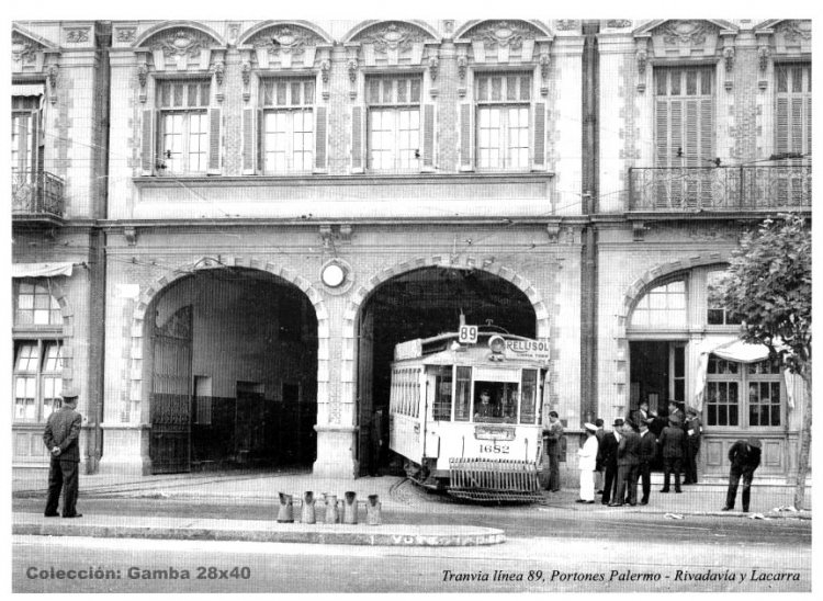 Estación de tranvías, Palermo
Línea 89 - Interno 1682
Situada frente a Plaza Italia

Foto: ¿AGN?
Colección: Gamba 28x40
Palabras clave: Gamba / 89