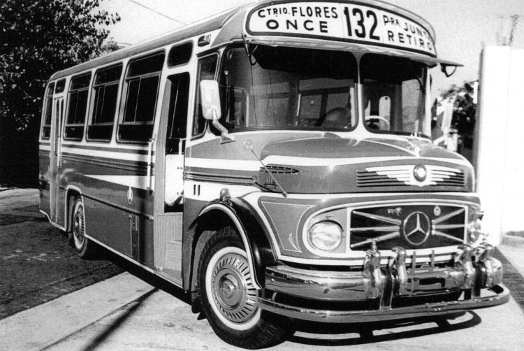 Mercedes-Benz LO 1114 - A.L.A. - Nuevos Rumbos
Línea 132 - Interno 11

Foto: Autor desconocido
Colección de la Cámara Empresaria del Autotransporte de Pasajeros
Archivo: Osvaldo Abner
Palabras clave: Gamba / 132