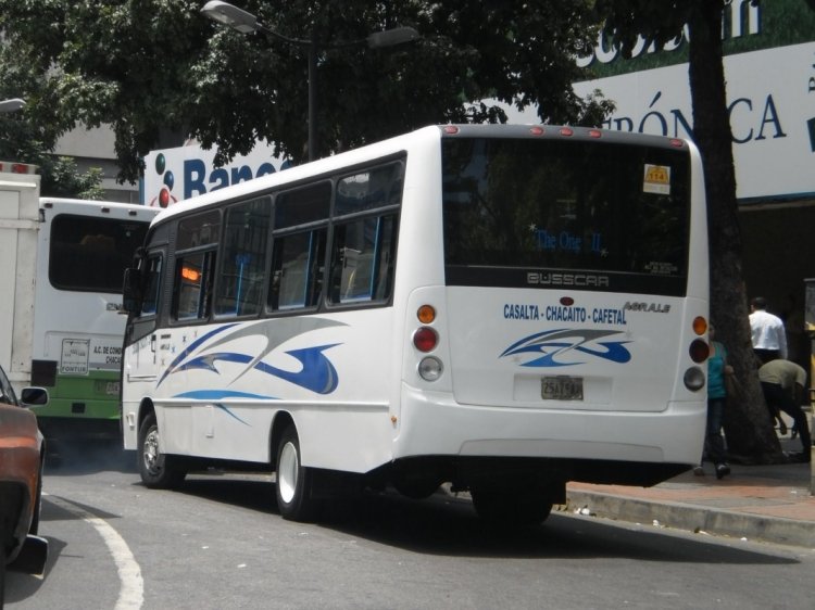 Agrale MA8.5 - Busscar Masster (en Venezuela) - A.C. Casalta-Chacaito-Cafetal 114
25A79AA.
A la espera de embarcar pasajeros. Fabricado por Busscar de Colombia.
Palabras clave: Busscar Agrale