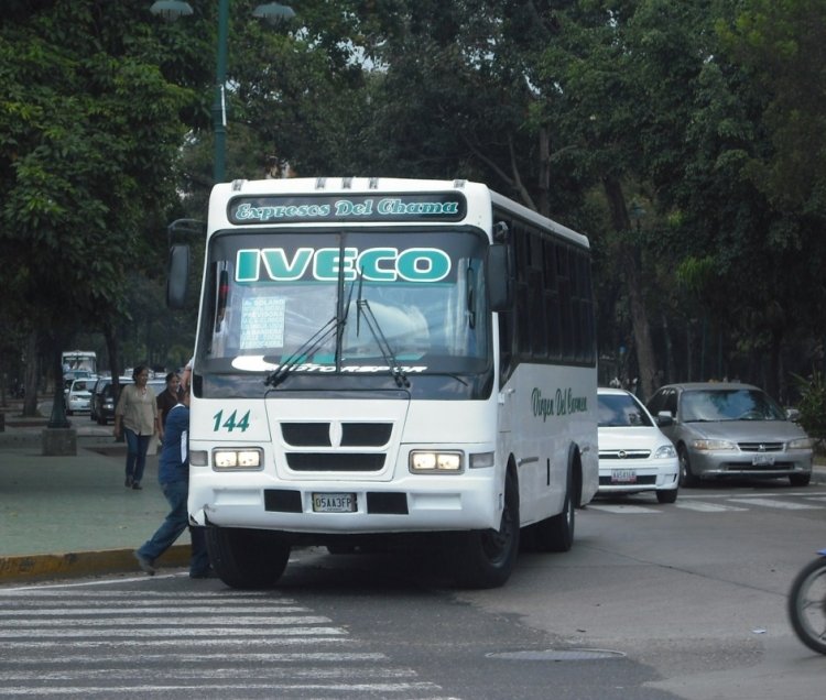 Iveco 100E18 - Intercar Urbano Grande - A.C. de Transporte Carabobo Tiuna 0xx
05AA3FP
Ex. 144 de Expresos Del Chama (Mérida), de la que conserva aun sus títulos (Venezuela)
Palabras clave: Intercar Iveco