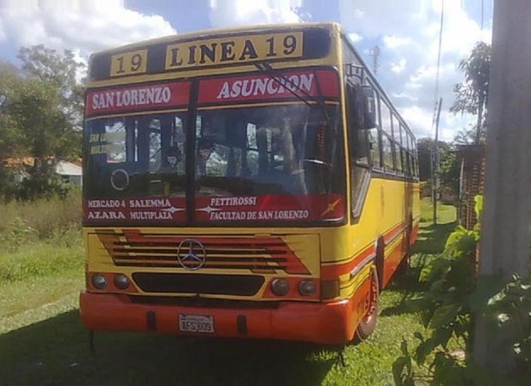 Mercedes Benz OF 1318 - Santani - Linea 19
AFS609
http://galeria.bus-america.com/displayimage.php?pos=-18432
Palabras clave: MB