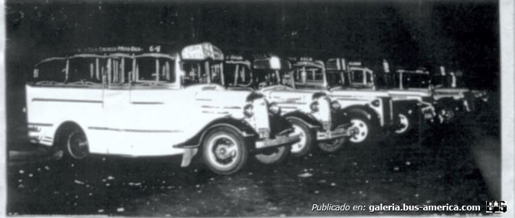 Chevrolet 1936 - Puletti - Linea 64
Línea 64 (Buenos Aires)

Fotógrafo: desconodio
Colección: Sergio Ruiz Diaz

Linea 64 Terminal Barrancas de Belgrano,
