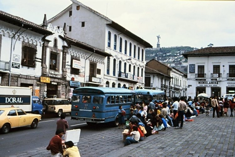 ?? - ?? - Coop. Quito (En Ecuador)
Foto de M. Sandalsand, tomada de https://picasaweb.google.com

Palabras clave: ecuador